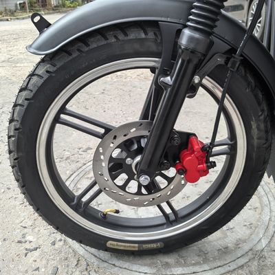 Electric motorcycle optimized for energy efficiency and extended mileage supporting daily business transportation demands